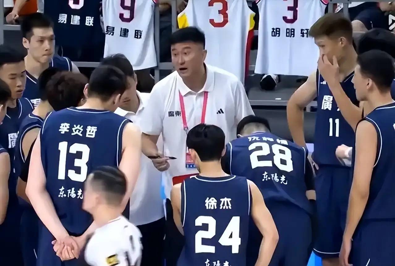 法甲今夜再迎强敌，广厦男篮门线救险，主帅态度：气氛紧张，资深球员宣示担当的简单介绍