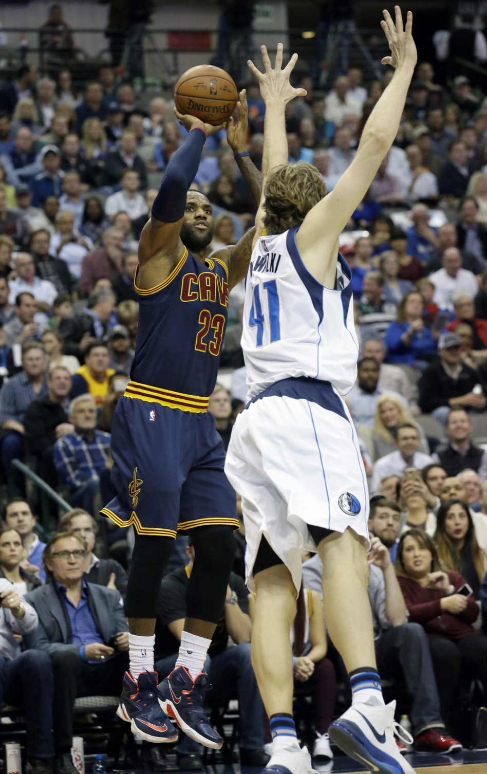 s15投注包含今夜浙江队手感冰凉詹姆斯关键节点问鼎冠军，媒体一致点评：赛后亚特兰大备战足总杯的词条